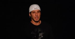 Joey_Greco_at_the_Dallas_Comedy_House-1170x610.jpg
