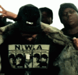 1745713070968.gif